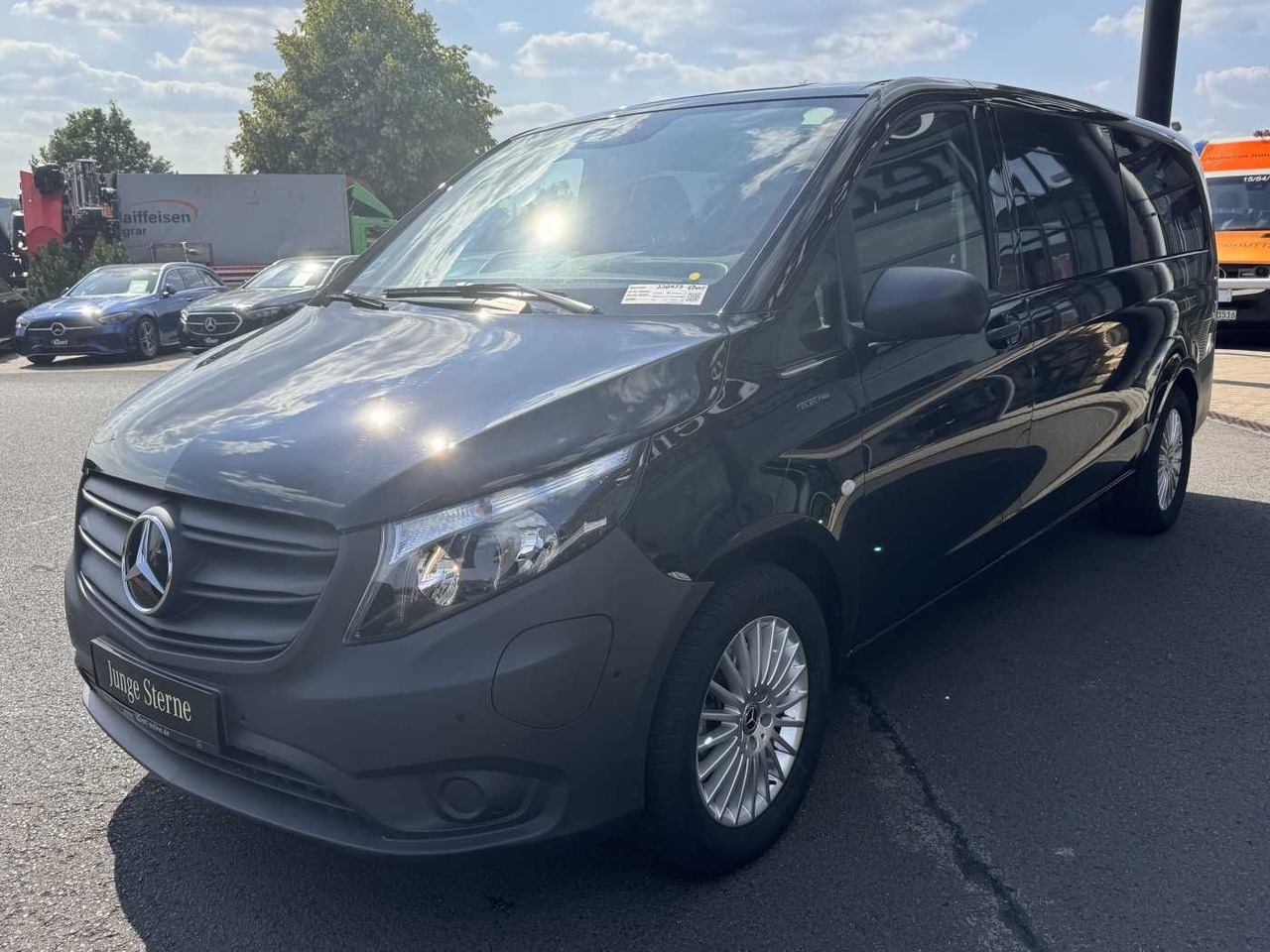Mercedes-Benz eVito 129 Tourer Behinderten-/Rollstuhlrampe - سيارة: صور 4 Mercedes-Benz eVito 129 Tourer Behinderten-/Rollstuhlrampe - سيارة: صور 4