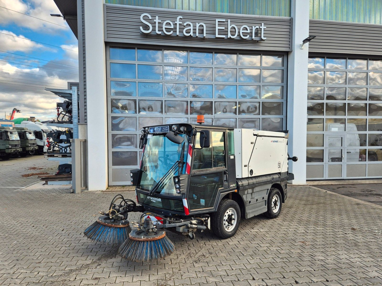 Schmidt Swingo Compact 200+ Klima - سياره كنس شوارع: صور 2 Schmidt Swingo Compact 200+ Klima - سياره كنس شوارع: صور 2