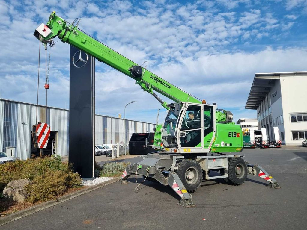 Sennebogen 613 E / Funk / hochfahrbare Kabine / nur 1.732h - حفارة النقل والشحن: صور 2 Sennebogen 613 E / Funk / hochfahrbare Kabine / nur 1.732h - حفارة النقل والشحن: صور 2