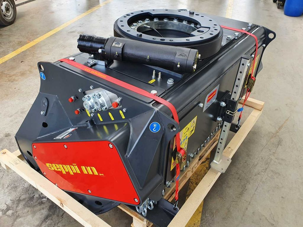 Seppi M. BMS 125 / 13-30t Forstmulcher Drehmotor - ماكينات قطع الحشائش الغابات: صور 5 Seppi M. BMS 125 / 13-30t Forstmulcher Drehmotor - ماكينات قطع الحشائش الغابات: صور 5