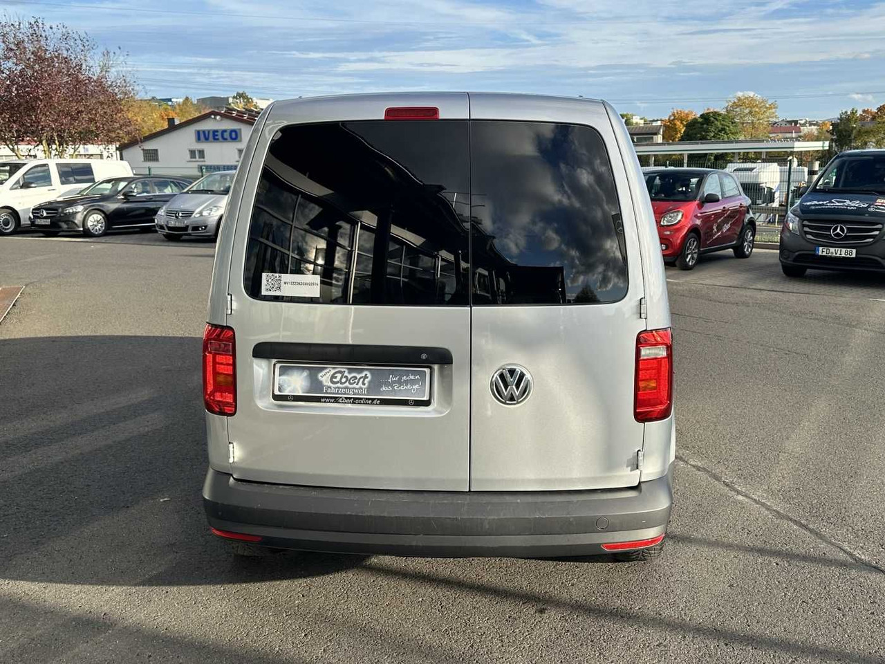 Volkswagen Caddy 1.6 TDI Klima Navi 8Räder Trennwand klappb - فان المدمجة: صور 5 Volkswagen Caddy 1.6 TDI Klima Navi 8Räder Trennwand klappb - فان المدمجة: صور 5