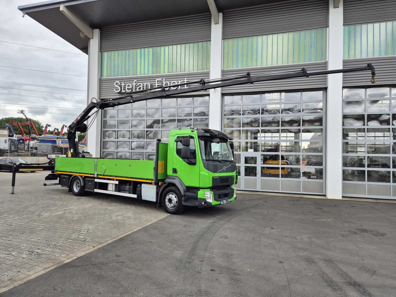 Volvo FL 42 R Kran Hiab XS 088 Funk bis 14 m! Kamera - شاحنات مسطحة, شاحنة كرين: صور 1 Volvo FL 42 R Kran Hiab XS 088 Funk bis 14 m! Kamera - شاحنات مسطحة, شاحنة كرين: صور 1