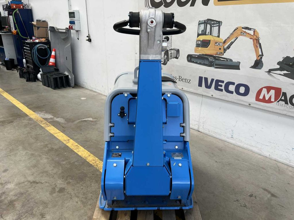 Weber Weber CR 9 Hatz-Diesel / 736kg / E-Start / DEMO - صفائح اهتزازية: صور 5 Weber Weber CR 9 Hatz-Diesel / 736kg / E-Start / DEMO - صفائح اهتزازية: صور 5