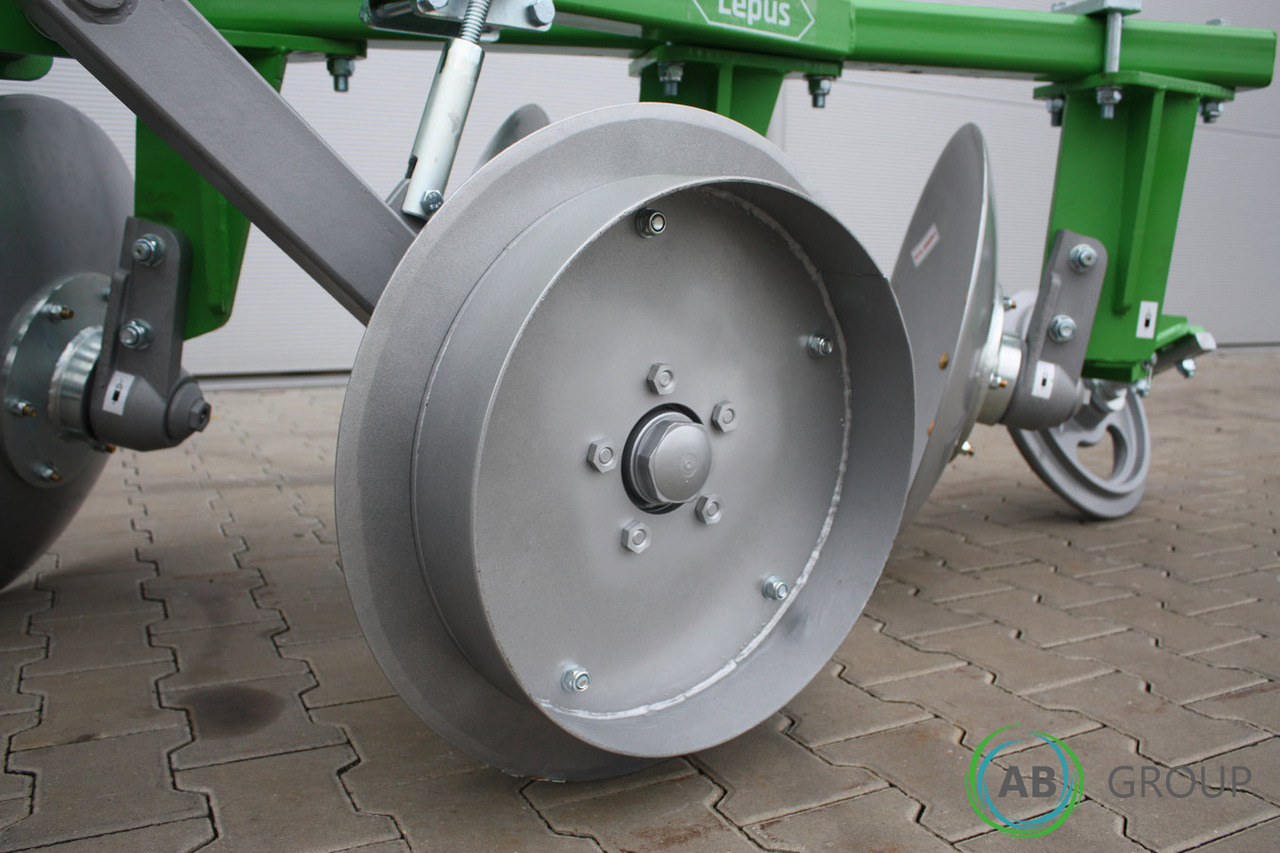Bomet U040/2 Lepus 4 disc plow - محراث: صور 4 Bomet U040/2 Lepus 4 disc plow - محراث: صور 4