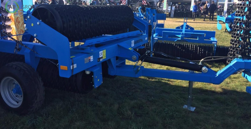 Cambridge hydraulically foldable roller 6.2 m 530 mm Agristal WUC - محدلة (زراعي): صور 2 Cambridge hydraulically foldable roller 6.2 m 530 mm Agristal WUC - محدلة (زراعي): صور 2