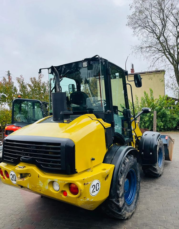 اللودر بعجل Caterpillar 908H: صور 11