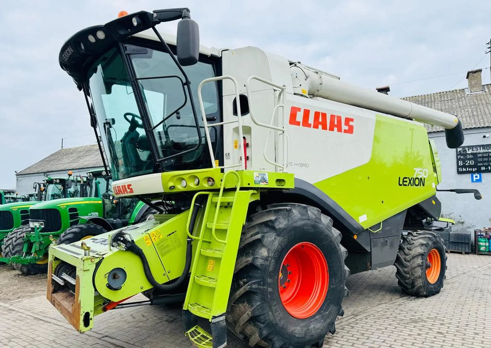 Claas LEXION 750 APS HYBRID - حصادة شاملة: صور 2 Claas LEXION 750 APS HYBRID - حصادة شاملة: صور 2