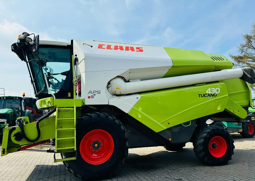 Claas Tucano 430 APS - حصادة شاملة: صور 1 Claas Tucano 430 APS - حصادة شاملة: صور 1