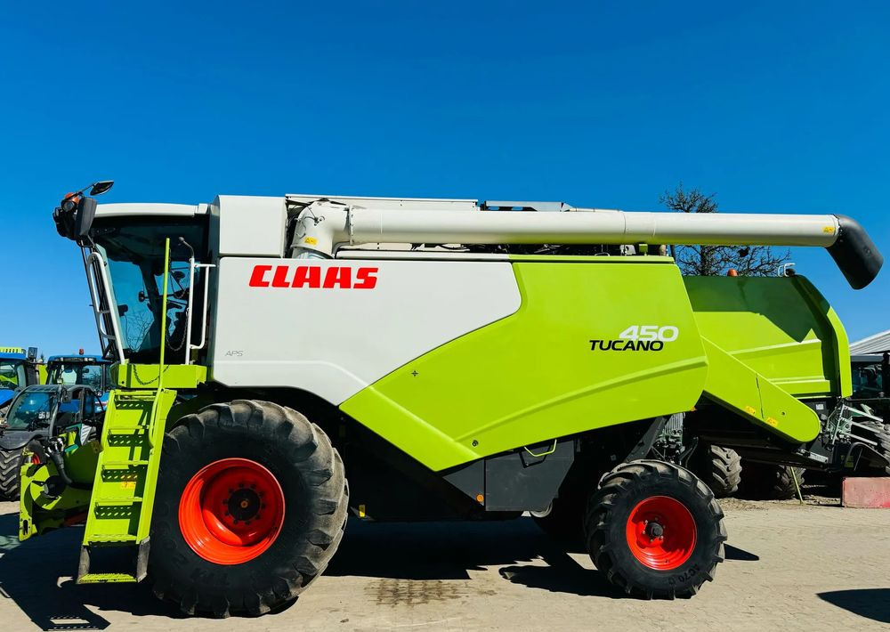 Claas Tucano 450 - حصادة شاملة: صور 1 Claas Tucano 450 - حصادة شاملة: صور 1