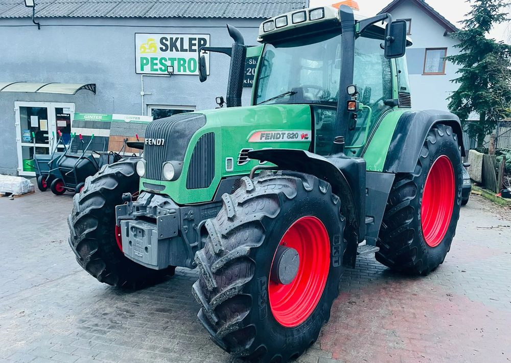 Fendt 820 - جرار: صور 1 Fendt 820 - جرار: صور 1