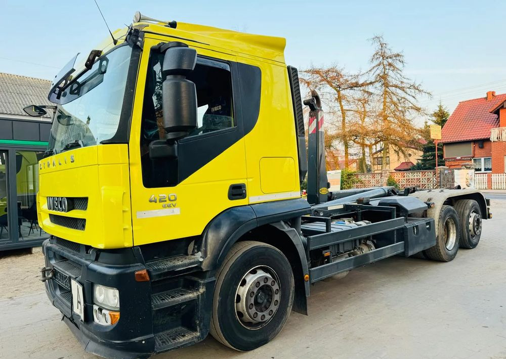 Iveco STRALIS - شاحنة ذات الخطاف: صور 1 Iveco STRALIS - شاحنة ذات الخطاف: صور 1