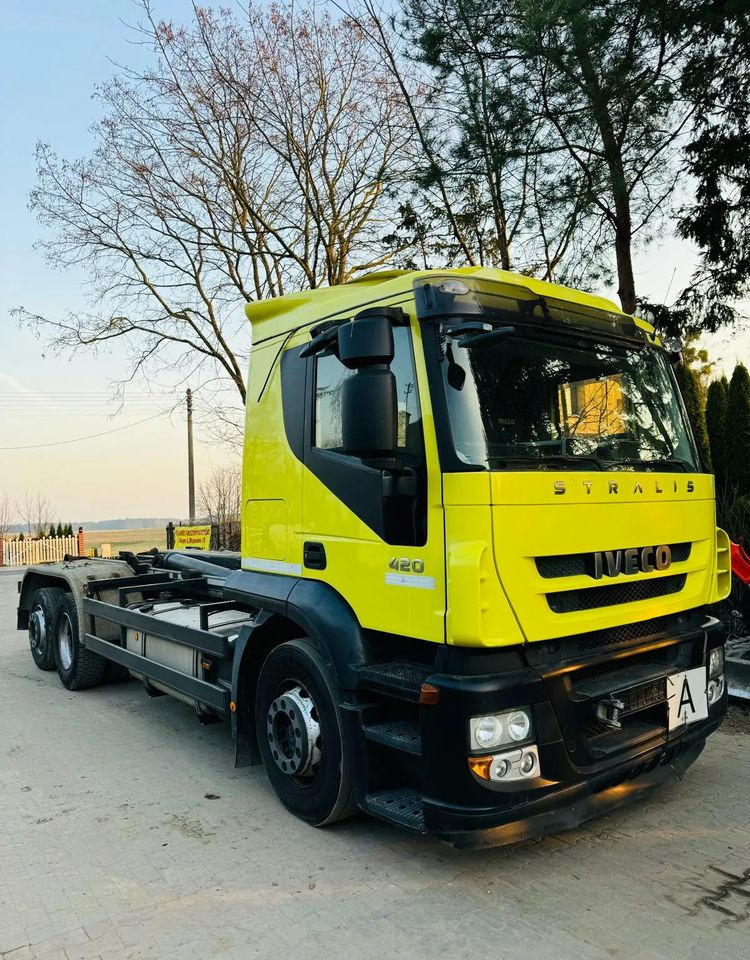 Iveco STRALIS - شاحنة ذات الخطاف: صور 5 Iveco STRALIS - شاحنة ذات الخطاف: صور 5