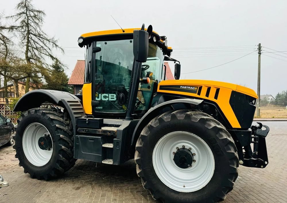 JCB FASTRAC 4220 - جرار: صور 4 JCB FASTRAC 4220 - جرار: صور 4