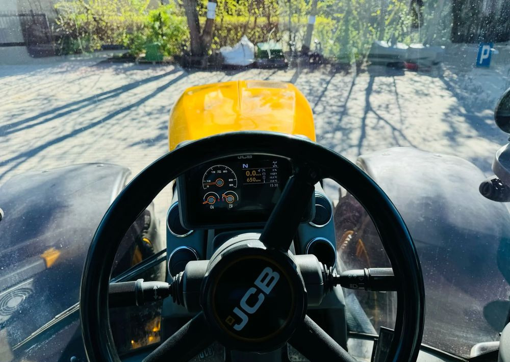 جرار JCB Fastrac 4220: صور 17