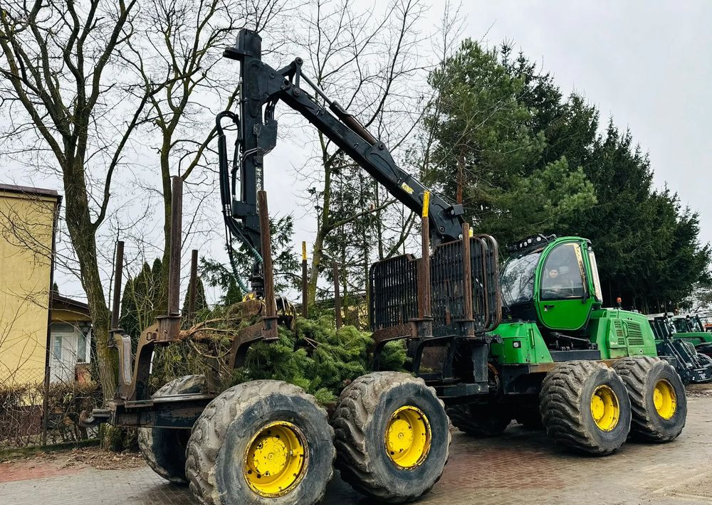 John Deere 1910E - شاحنات نقل الأخشاب في الغابات: صور 4 John Deere 1910E - شاحنات نقل الأخشاب في الغابات: صور 4