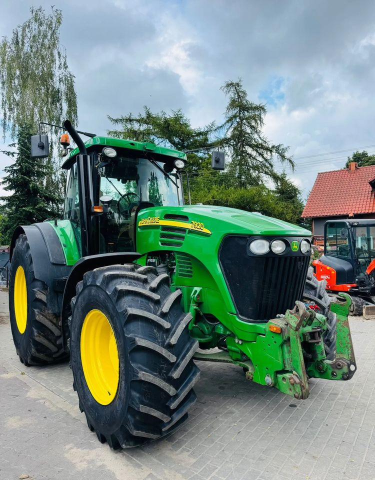 John Deere 7920 - جرار: صور 1 John Deere 7920 - جرار: صور 1