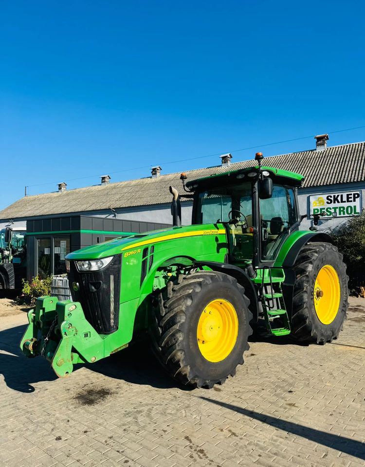 John Deere 8260R - جرار: صور 1 John Deere 8260R - جرار: صور 1