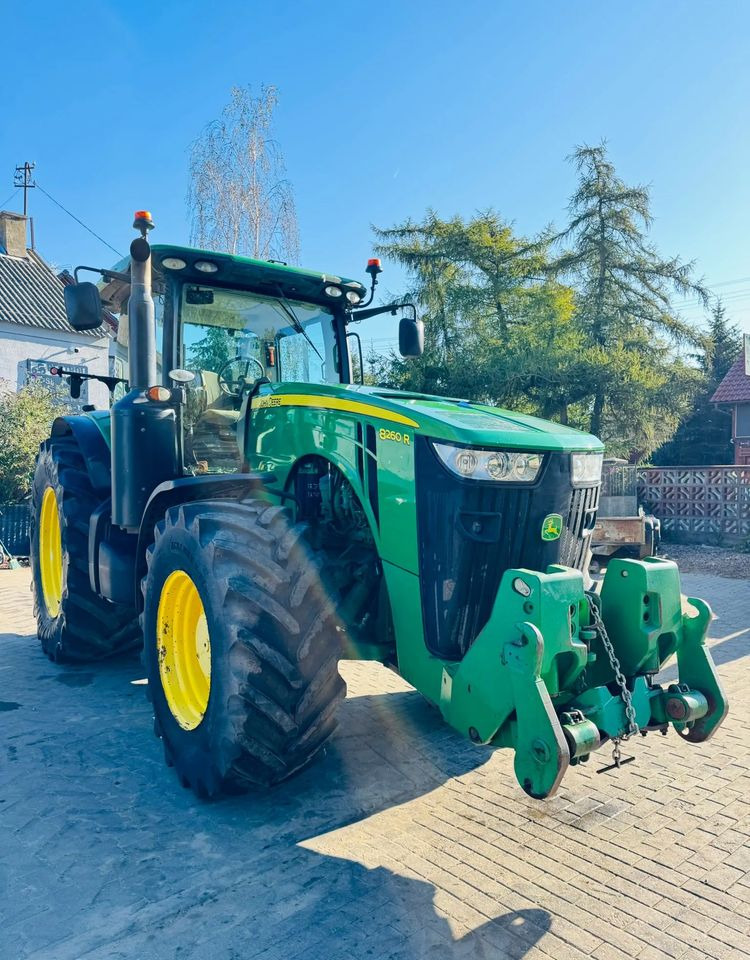 John Deere 8260R - جرار: صور 3 John Deere 8260R - جرار: صور 3