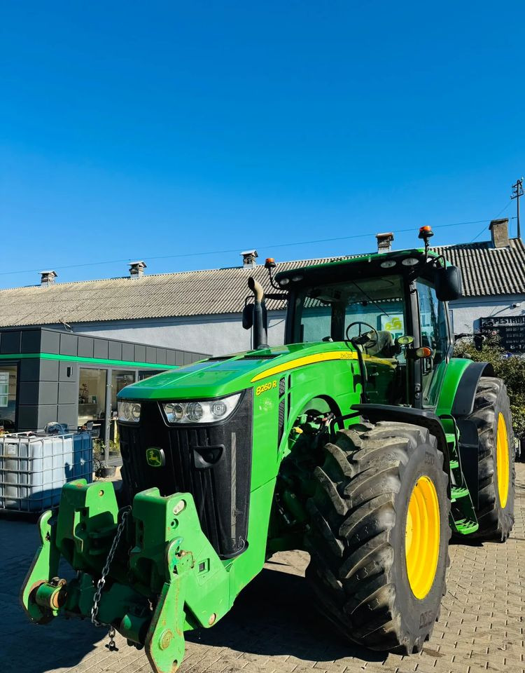 John Deere 8260R - جرار: صور 4 John Deere 8260R - جرار: صور 4