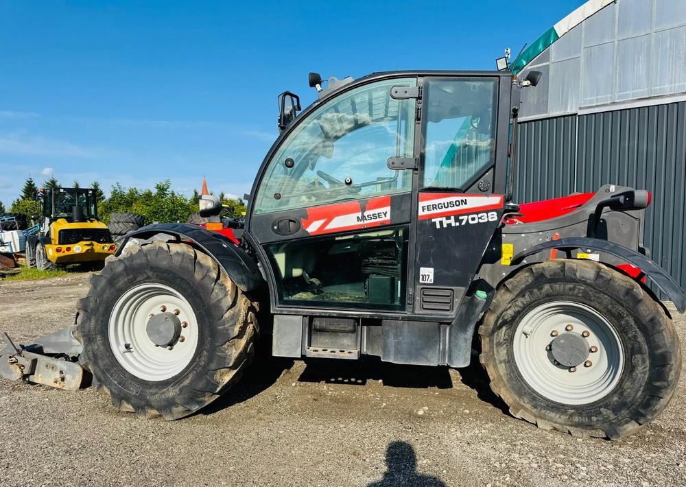 Massey Ferguson TH 70.38 - رافعة تلسكوبية: صور 3 Massey Ferguson TH 70.38 - رافعة تلسكوبية: صور 3