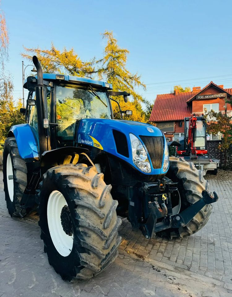 New Holland T7030 - جرار: صور 3 New Holland T7030 - جرار: صور 3