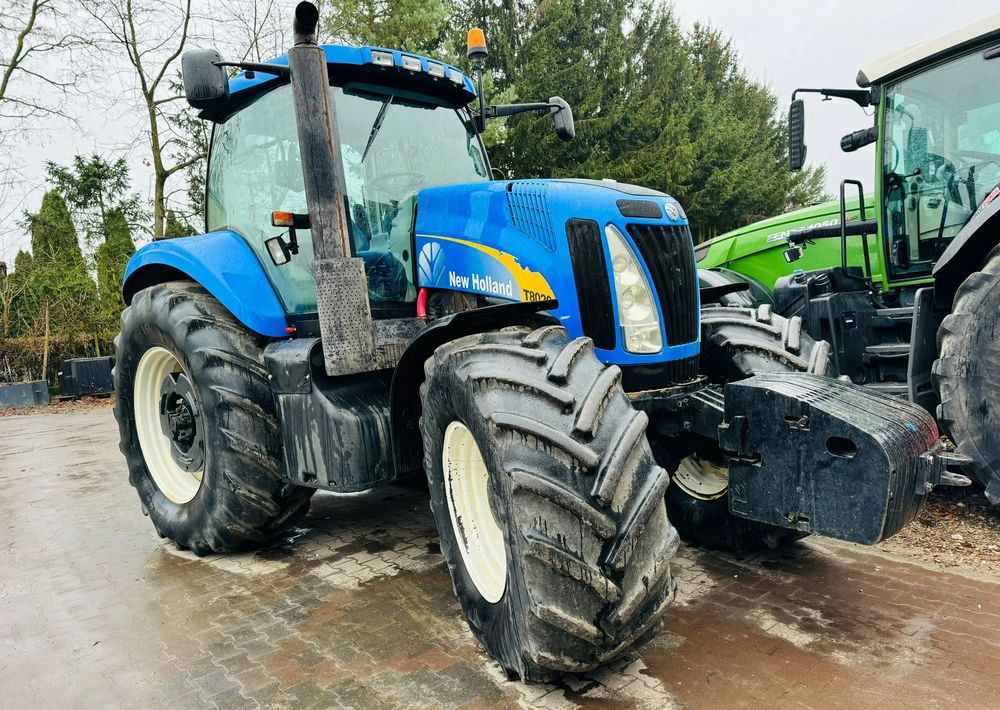 New Holland T8020 - جرار: صور 3 New Holland T8020 - جرار: صور 3