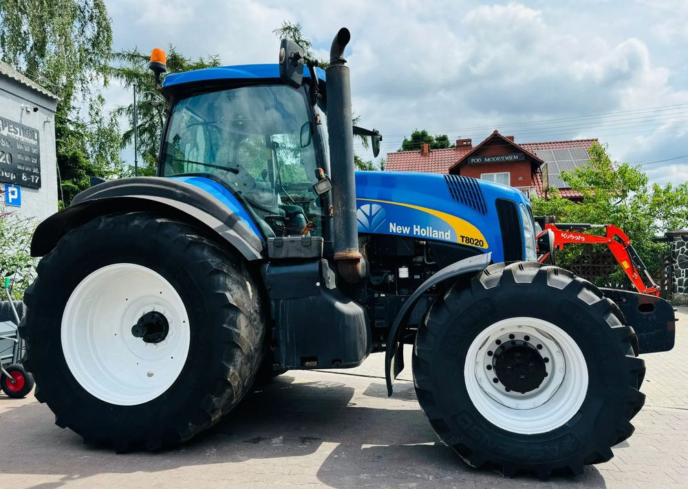 New Holland T8020 - جرار: صور 2 New Holland T8020 - جرار: صور 2