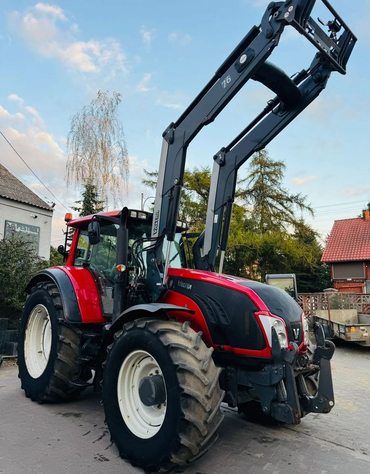 جرار Valtra T213 Versu: صور 16