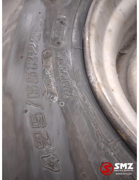 Bridgestone Occ vrachtwagenband Bridgestone R164 425/65R22.5 - الإطارات - شاحنة: صور 5 Bridgestone Occ vrachtwagenband Bridgestone R164 425/65R22.5 - الإطارات - شاحنة: صور 5