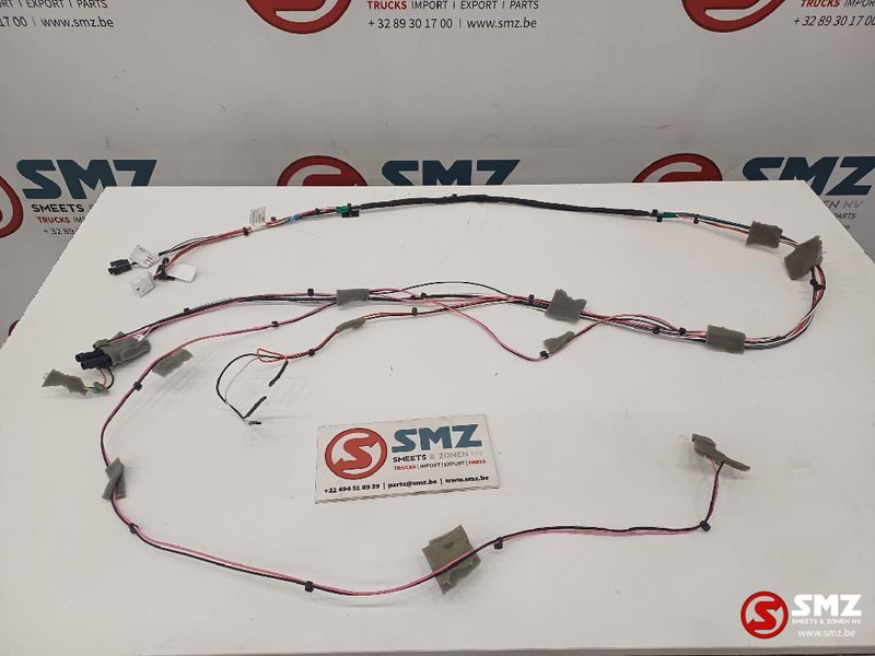 Caterpillar Lightning wire harness Caterpillar - الكابلات / الأسلاك - شاحنة: صور 1 Caterpillar Lightning wire harness Caterpillar - الكابلات / الأسلاك - شاحنة: صور 1