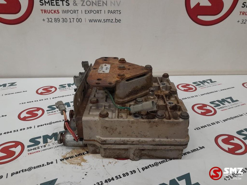 Caterpillar Occ kleppenhuis D6M Caterpillar - قطع الغيار - شاحنة: صور 4 Caterpillar Occ kleppenhuis D6M Caterpillar - قطع الغيار - شاحنة: صور 4