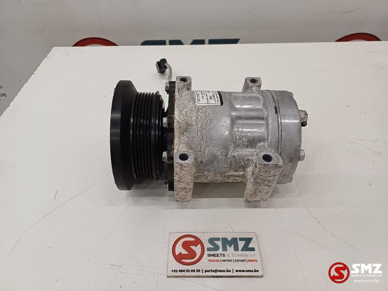 Caterpillar Refrigerant compressor Caterpillar - المحرك و قطع الغيار - معدات المناولة: صور 1 Caterpillar Refrigerant compressor Caterpillar - المحرك و قطع الغيار - معدات المناولة: صور 1