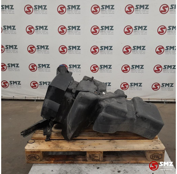 DAF Occ AdBluetank 90L + steunen DAF - نظام الوقود - شاحنة: صور 2 DAF Occ AdBluetank 90L + steunen DAF - نظام الوقود - شاحنة: صور 2