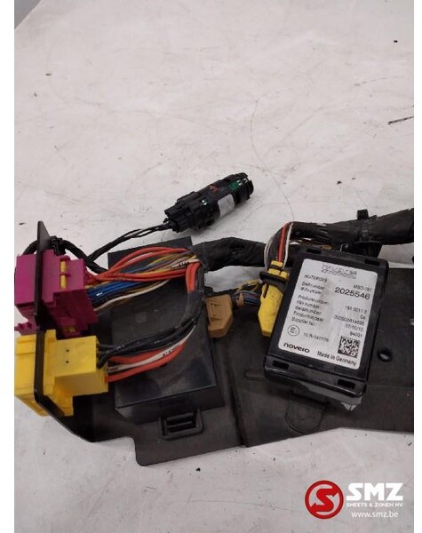 DAF Occ regeleenheid + omvormer 24V-12 V 20A Daf XF106 - كتلة التحكم - شاحنة: صور 2 DAF Occ regeleenheid + omvormer 24V-12 V 20A Daf XF106 - كتلة التحكم - شاحنة: صور 2