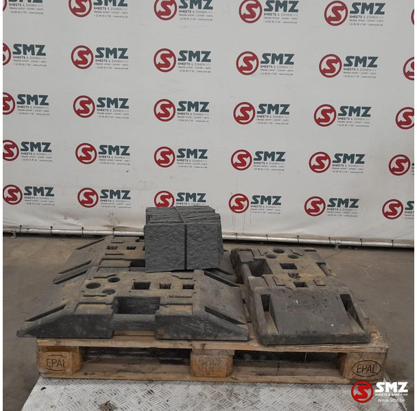 Diversen Occ lot steunvoeten verkeersborden - قطع الغيار - شاحنة: صور 1 Diversen Occ lot steunvoeten verkeersborden - قطع الغيار - شاحنة: صور 1