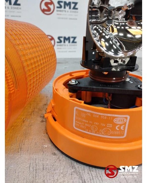 Diversen Occ zwaailamp Hella KL700 24V 70W - أضواء - شاحنة: صور 2 Diversen Occ zwaailamp Hella KL700 24V 70W - أضواء - شاحنة: صور 2
