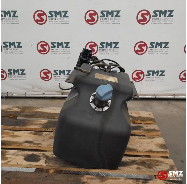 MAN Occ AdBluetank 35L + AdBlueniveausensor MAN - نظام الوقود - شاحنة: صور 3 MAN Occ AdBluetank 35L + AdBlueniveausensor MAN - نظام الوقود - شاحنة: صور 3