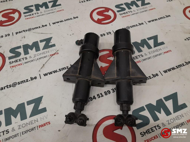 MAN Occ set van 2 koplampsproeiers MAN - الكابينة والداخلية - شاحنة: صور 2 MAN Occ set van 2 koplampsproeiers MAN - الكابينة والداخلية - شاحنة: صور 2