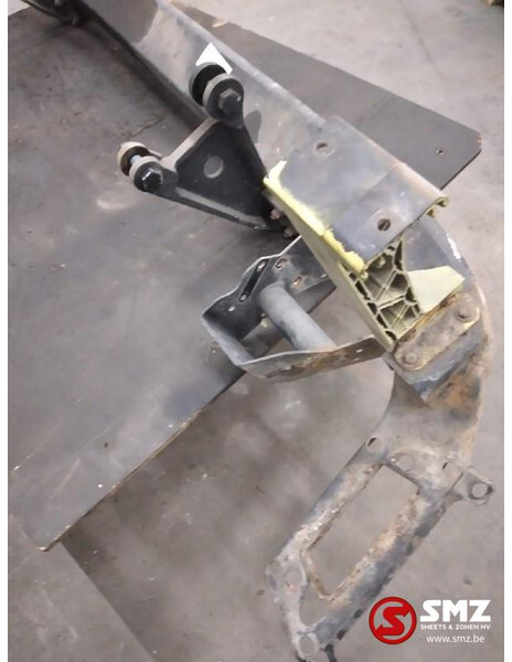 MAN Occ voorbumperbalk + voetstap links MAN - كأس مترعة - شاحنة: صور 4 MAN Occ voorbumperbalk + voetstap links MAN - كأس مترعة - شاحنة: صور 4