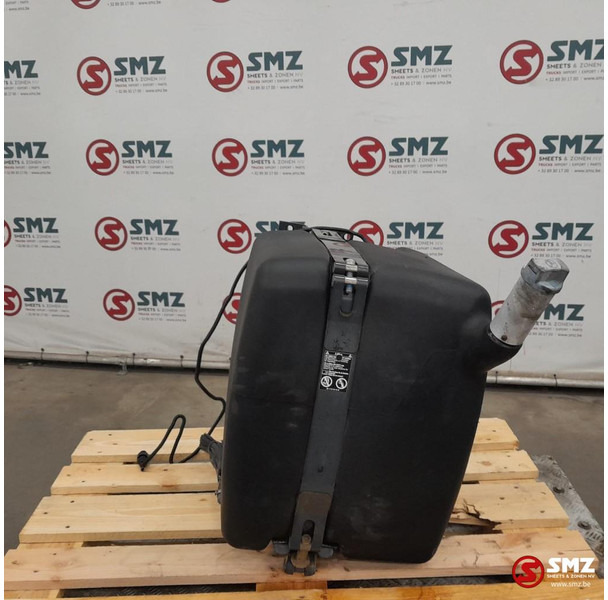 Mercedes-Benz Occ AdBluetank 85L + AdBlueniveausensor Mercedes - نظام الوقود - شاحنة: صور 2 Mercedes-Benz Occ AdBluetank 85L + AdBlueniveausensor Mercedes - نظام الوقود - شاحنة: صور 2