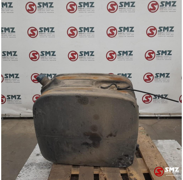 Mercedes-Benz Occ AdBluetank 95L Mercedes - نظام الوقود - شاحنة: صور 4 Mercedes-Benz Occ AdBluetank 95L Mercedes - نظام الوقود - شاحنة: صور 4