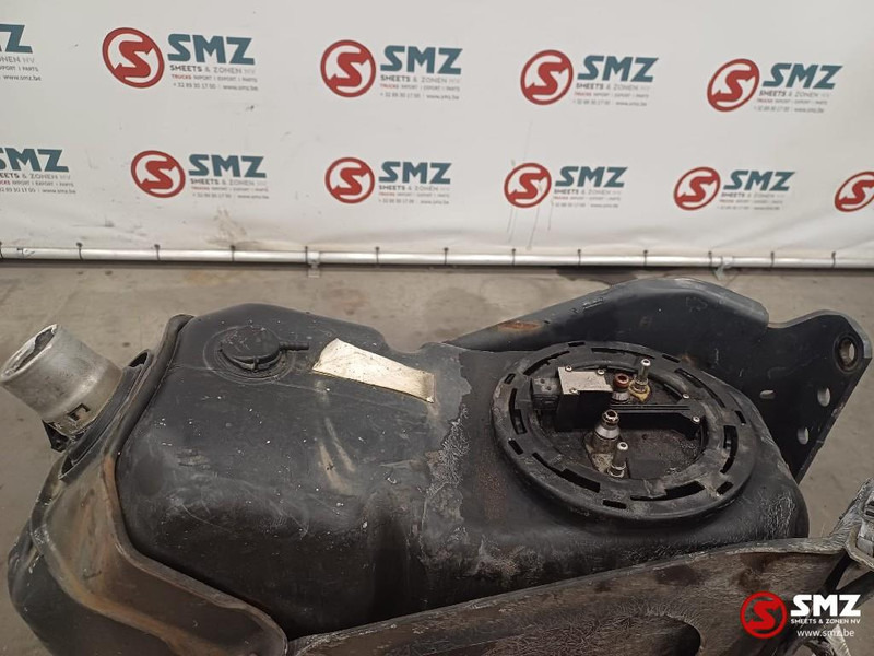 Mercedes-Benz Occ AdBluetank Mercedes - نظام الوقود - شاحنة: صور 5 Mercedes-Benz Occ AdBluetank Mercedes - نظام الوقود - شاحنة: صور 5