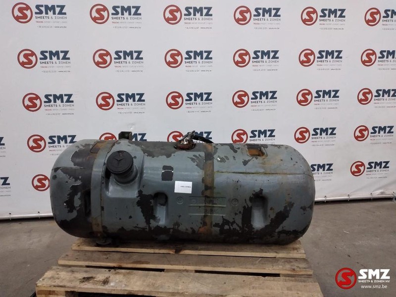 Mercedes-Benz Occ Brandstoftank 210L Mercedes 2527 - خزان وقود - شاحنة: صور 1 Mercedes-Benz Occ Brandstoftank 210L Mercedes 2527 - خزان وقود - شاحنة: صور 1