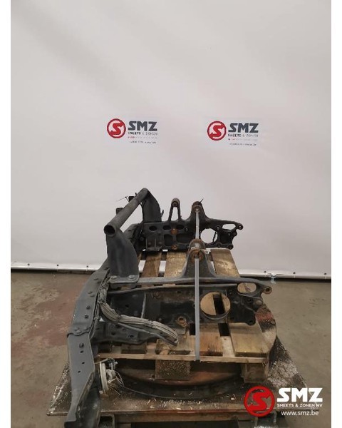 Mercedes-Benz Occ Bumperbalk vooraan met steunen Atego 1828 - كأس مترعة - شاحنة: صور 2 Mercedes-Benz Occ Bumperbalk vooraan met steunen Atego 1828 - كأس مترعة - شاحنة: صور 2