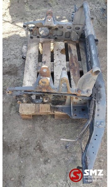 Mercedes-Benz Occ Bumperbalk vooraan met steunen Atego 1828 - كأس مترعة - شاحنة: صور 5 Mercedes-Benz Occ Bumperbalk vooraan met steunen Atego 1828 - كأس مترعة - شاحنة: صور 5