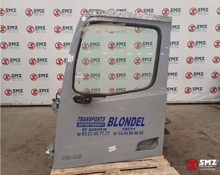 Mercedes-Benz Occ Deur links Actros MP4 - باب و قطع الغيار - شاحنة: صور 1 Mercedes-Benz Occ Deur links Actros MP4 - باب و قطع الغيار - شاحنة: صور 1