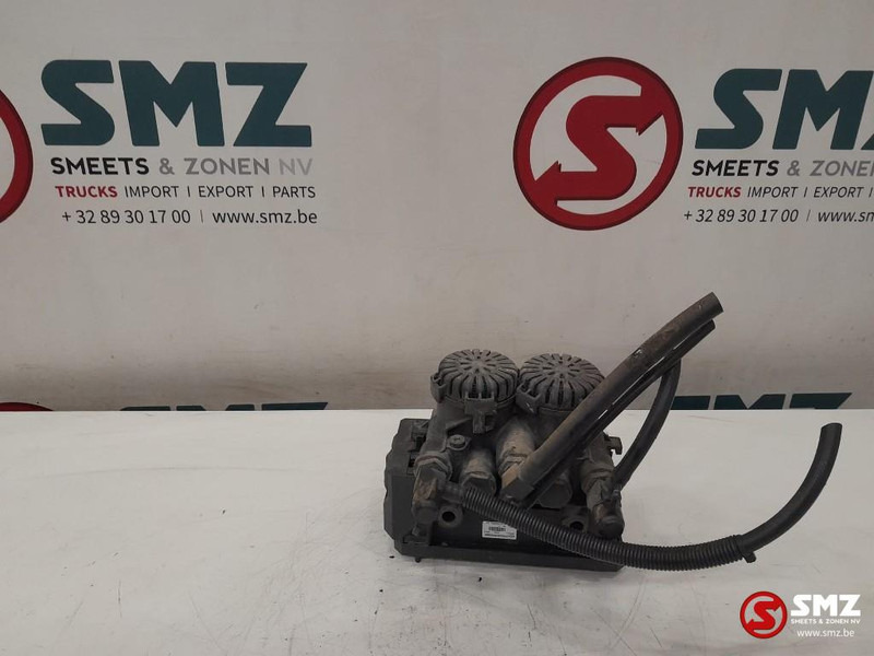 Mercedes-Benz Occ EBS achterasmodulator Mercedes - قطع الغيار - شاحنة: صور 2 Mercedes-Benz Occ EBS achterasmodulator Mercedes - قطع الغيار - شاحنة: صور 2