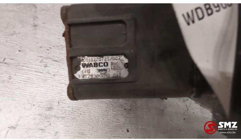 Mercedes-Benz Occ Ecas magneetventiel Actros MP4 - تعليق هوائي - شاحنة: صور 3 Mercedes-Benz Occ Ecas magneetventiel Actros MP4 - تعليق هوائي - شاحنة: صور 3