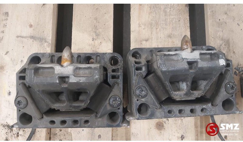 Mercedes-Benz Occ Motorsteunen (voorste) Actros MP4 - كرسي مكينة - شاحنة: صور 1 Mercedes-Benz Occ Motorsteunen (voorste) Actros MP4 - كرسي مكينة - شاحنة: صور 1