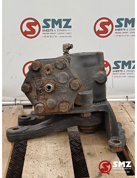 Mercedes-Benz Occ Stuurhuis Mercedes LS8 - دودة دركسون - شاحنة: صور 4 Mercedes-Benz Occ Stuurhuis Mercedes LS8 - دودة دركسون - شاحنة: صور 4
